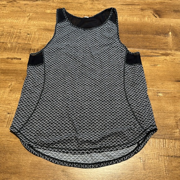 Lululemon Sculpt Tank Top II Monochromic Mesh Detail - Picture 2 of 7